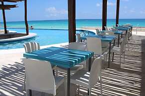 Cyan Cancun Resort & Spa