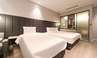 Busan Myeongji Ciel Ocean Hotel