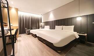 Busan Myeongji Ciel Ocean Hotel