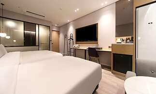 Busan Myeongji Ciel Ocean Hotel