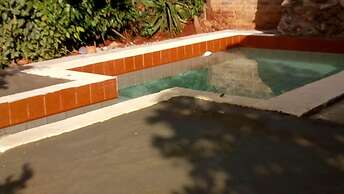 Room-ñau Father for 3 People