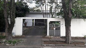 Confortable Suite in a Cozy House Excelent Location and Transport Aces