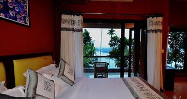 Room in Guest Room - Lakerose Wayanad Resort - Lake View