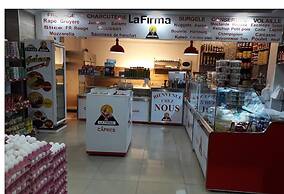 Cosy Flat for Your Honeymoon