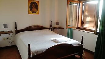 Double Twin Room Private Bathroom for Swimming Pool use