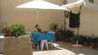 Room-merzuq House - Deluxe Double Room w