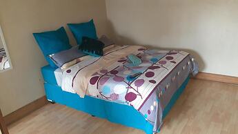 Spacious Double Room in Lovely Guesthouse
