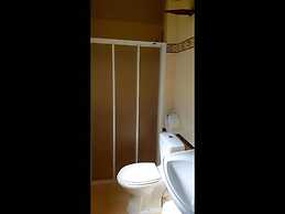 Valensija - Cute Cottage in big Yard