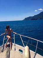 Akhir Cruise Charter