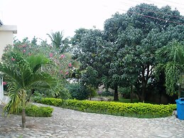 Nimohs' Holiday Home Mccarthy Hill Accra-ghana With Acs