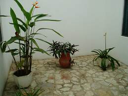 Nimohs' Holiday Home Mccarthy Hill Accra-ghana With Acs