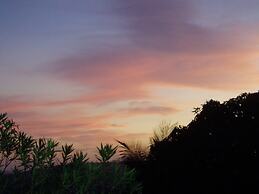 Nimohs' Holiday Home Mccarthy Hill Accra-ghana With Acs