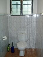 Nimohs' Holiday Home Mccarthy Hill Accra-ghana With Acs