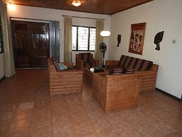 Nimohs' Holiday Home Mccarthy Hill Accra-ghana With Acs