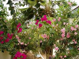 Nimohs' Holiday Home Mccarthy Hill Accra-ghana With Acs