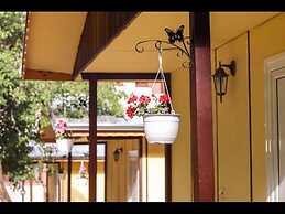 Cosy Bungalow for 2 or 3 Persons