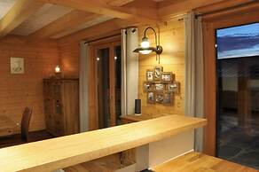 Chalet Edelweiss Stunning Glacier View