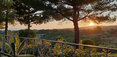 Tuscan Villa, Private Pool and Tennis Court Garden,wi-fi, Ac, Pet Frie