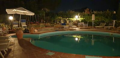 Tuscan Villa, Private Pool and Tennis Court Garden,wi-fi, Ac, Pet Frie