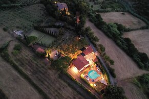 Tuscan Villa, Private Pool and Tennis Court Garden,wi-fi, Ac, Pet Frie
