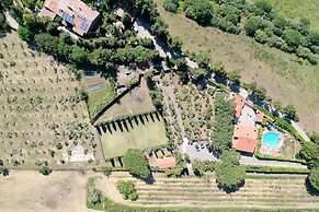 Tuscan Villa, Private Pool and Tennis Court Garden,wi-fi, Ac, Pet Frie