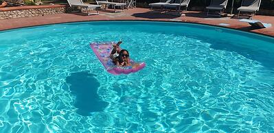 Tuscan Villa, Private Pool and Tennis Court Garden,wi-fi, Ac, Pet Frie