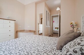Nice Home see French Title