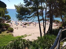 Nice Home see French Title