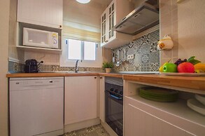 Nice Home see French Title