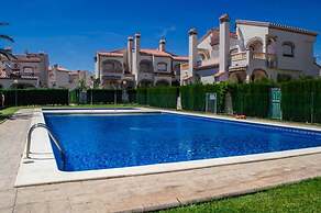 Nice Home see French Title
