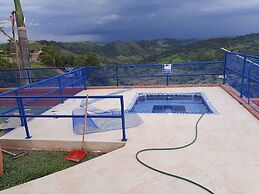 Country House in Cerritos, Pereira