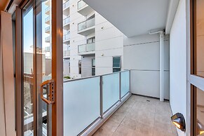 Spacious 2 Bedroom CBD Apt