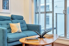 Spacious 2 Bedroom CBD Apt