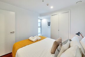 Spacious 2 Bedroom CBD Apt