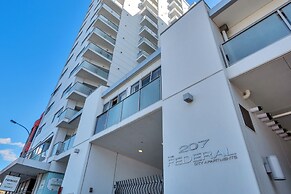 Spacious 2 Bedroom CBD Apt