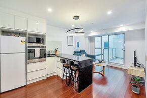 Spacious 2 Bedroom CBD Apt