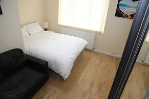 Budget 4-bedrooms In Thamesmead