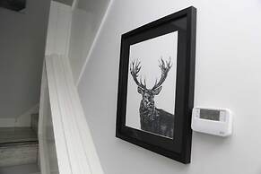 Budget 4-bed House in Woolwich