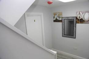 Budget 4-bed House in Woolwich