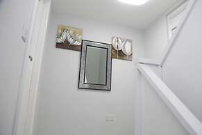 Budget 4-bed House in Woolwich