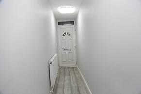 Budget 4-bed House in Woolwich