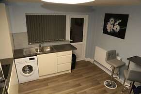 Budget 4-bed House in Woolwich