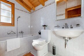 Relaxing Sauna Chalet for 6