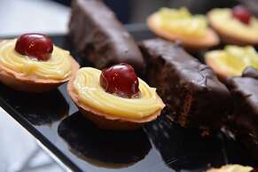 Park Mall Hotel & Conference Center