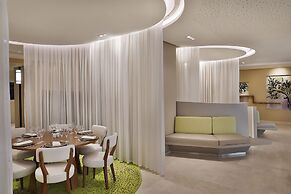 Park Mall Hotel & Conference Center