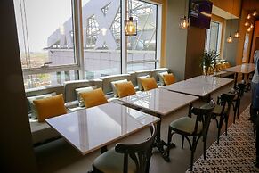 Park Mall Hotel & Conference Center