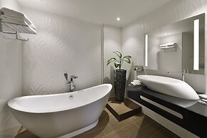 Park Mall Hotel & Conference Center