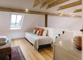 Perfect Cottage Hideaway in the Divine Pewsey Vale