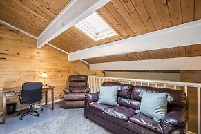 Herbage E2 Townhouse Near Mountain Base by RedAwning