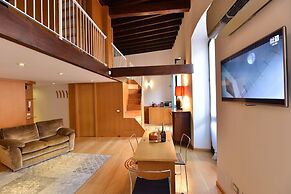 IzzHome Full Center Grand